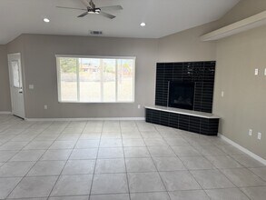 13033 Casco Rd in Apple Valley, CA - Building Photo - Building Photo