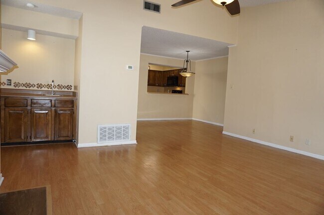 7738 Chambers Rd-Unit -612 in San Antonio, TX - Building Photo - Building Photo