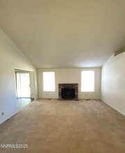 1925 Quail Run Rd in Reno, NV - Building Photo - Building Photo