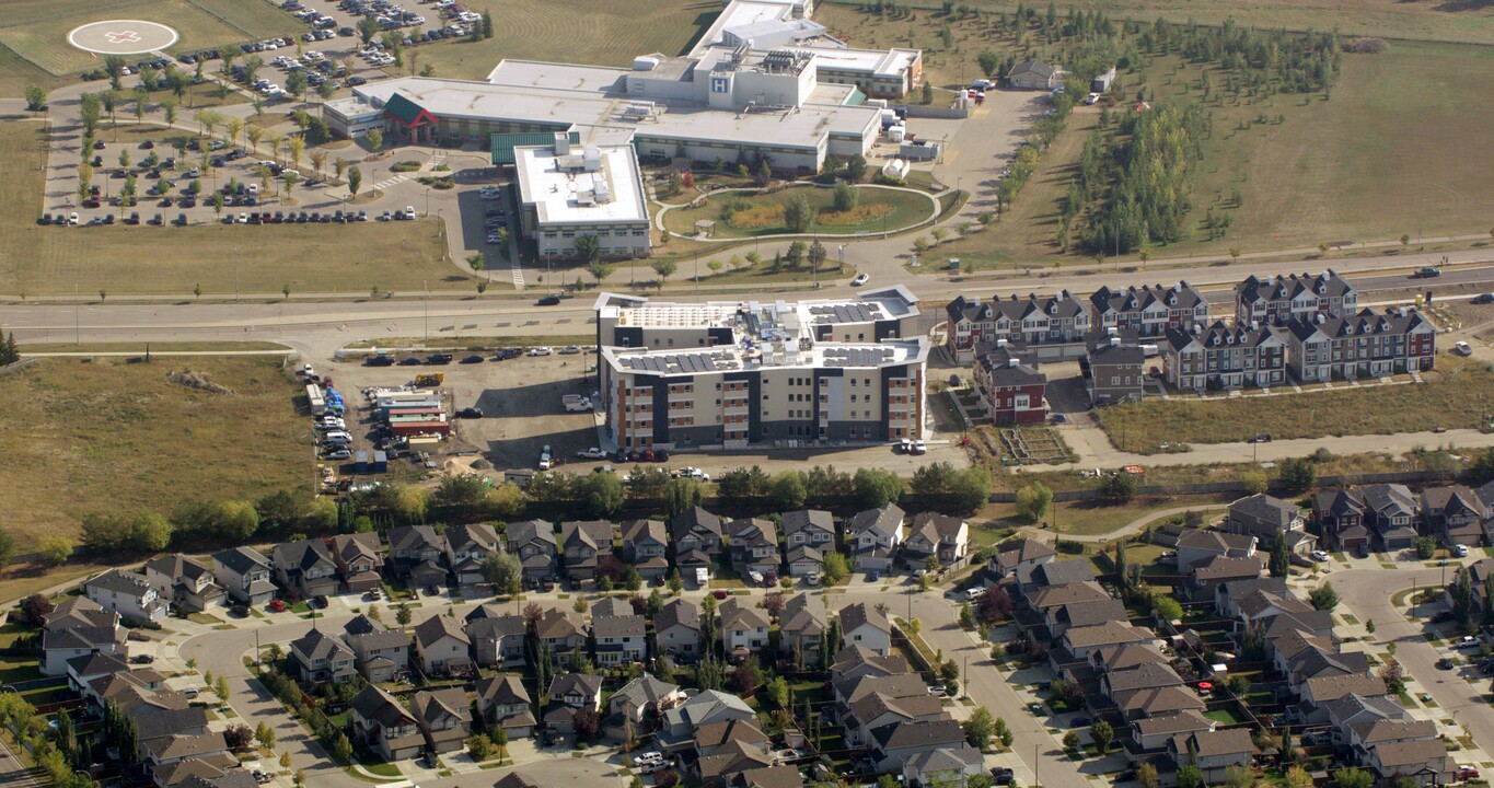 South Pointe at Becker Crescent in Fort Saskatchewan, AB - Building Photo