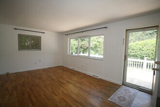 5800 Paramus in Clarkston, MI - Building Photo - Building Photo