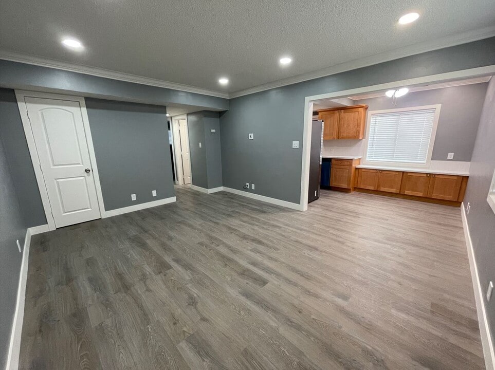 2712 Via Paseo, Unit Unit D in Montebello, CA - Foto de edificio