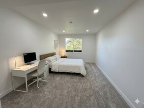 1663 Veteran Ave, Unit 206 in Los Angeles, CA - Foto de edificio - Building Photo