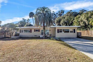 11636 Osceola Rd in Dunnellon, FL - Building Photo