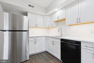 270 Deer Run Ct in Royersford, PA - Building Photo - Building Photo