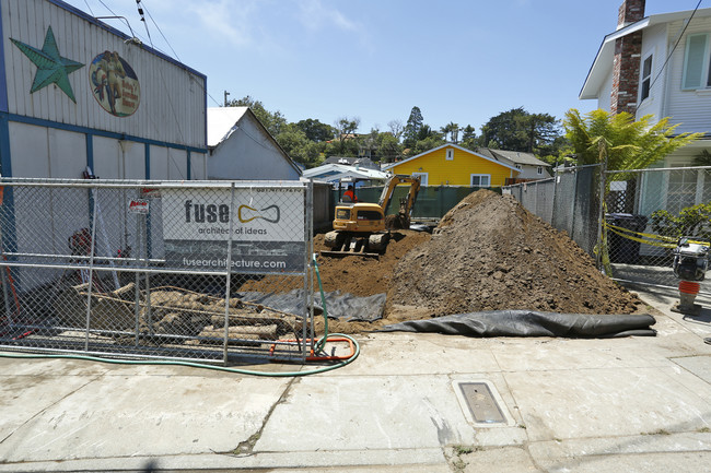 419 Capitola Ave in Capitola, CA - Building Photo - Building Photo