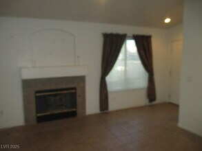 7100 Junction Village Ave in Las Vegas, NV - Building Photo - Building Photo