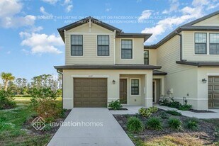 2011 E Landings Wy in Port Charlotte, FL - Building Photo