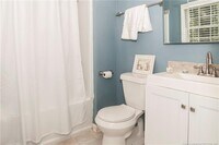 1302 Kienast Dr photo'