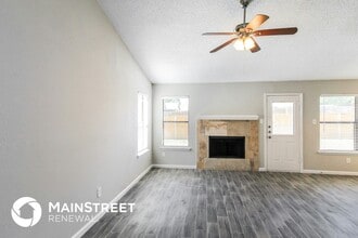 5520 Creek Valley Dr in Arlington, TX - Building Photo - Building Photo