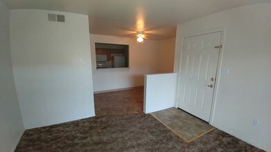 Mountain View Apartments in Winnemucca, NV - Building Photo - Building Photo