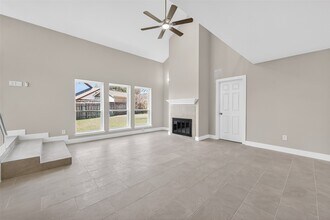 2318 Irish Spring Dr in Houston, TX - Building Photo - Building Photo