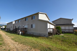 334 Front St in Sumas, WA - Foto de edificio - Building Photo