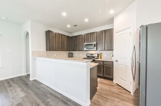 5522 Briana Dee Dr in Arcola, TX - Foto de edificio - Building Photo