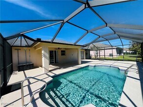 3325 SW 15th Ave in Cape Coral, FL - Building Photo - Building Photo