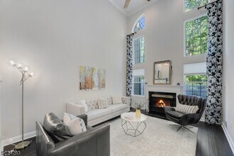 13 Knox Ct in Bernards, NJ - Building Photo - Building Photo