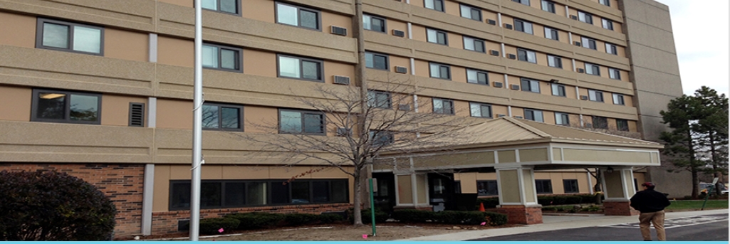 Park Place of HW Senior Apartments in Harper Woods, MI - Foto de edificio