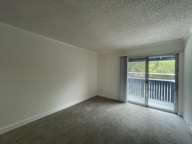 406 Boardwalk Ave in San Bruno, CA - Building Photo - Building Photo
