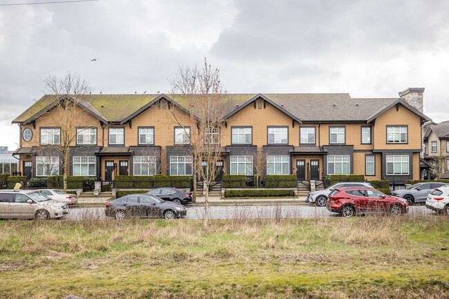 Highland Park in Burnaby, BC - Building Photo - Building Photo