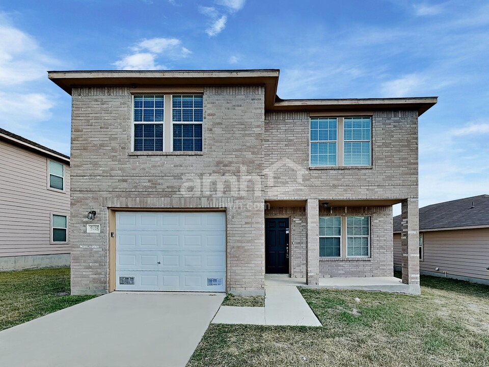 9118 Dublin Hts in San Antonio, TX - Building Photo