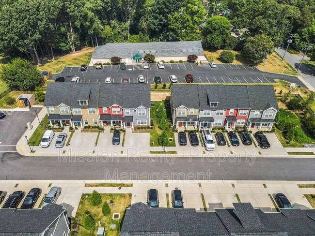 4509 Josephine Ln in Chester, VA - Building Photo - Building Photo