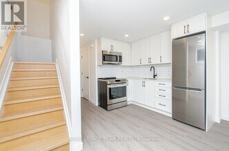 123 Carruthers Ave in Ottawa, ON - Building Photo - Building Photo