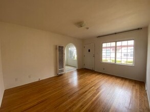 820 Pearl St, Unit C in Santa Monica, CA - Building Photo - Building Photo