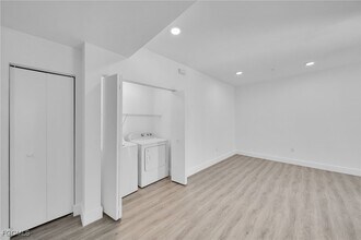 275 SW 4th St in Cape Coral, FL - Building Photo - Building Photo