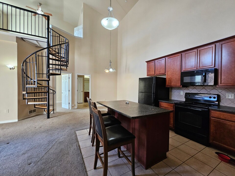 7212 S Blackhawk St in Englewood, CO - Building Photo