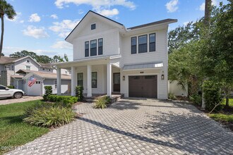 372 10th St in Atlantic Beach, FL - Building Photo - Building Photo