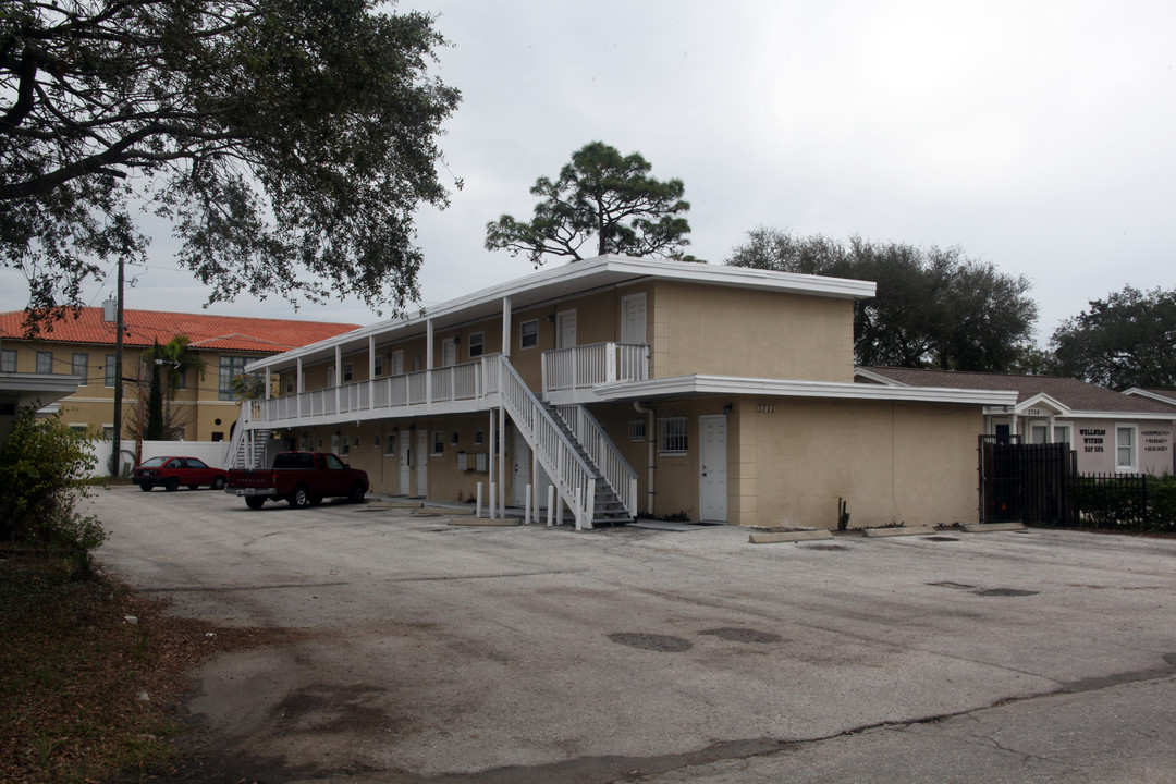 3711 W Mckay Ave in Tampa, FL - Foto de edificio