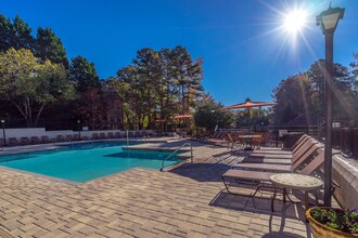 Radbourne Lake Apartments in Charlotte, NC - Foto de edificio - Building Photo