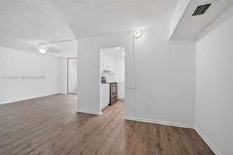 9091 Lime Bay Blvd in Tamarac, FL - Building Photo - Building Photo