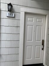 563 Shoal Cir in Redwood City, CA - Building Photo - Building Photo