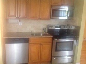 612 High Mountain Rd, Unit Lydia Pagano in Franklin Lakes, NJ - Building Photo