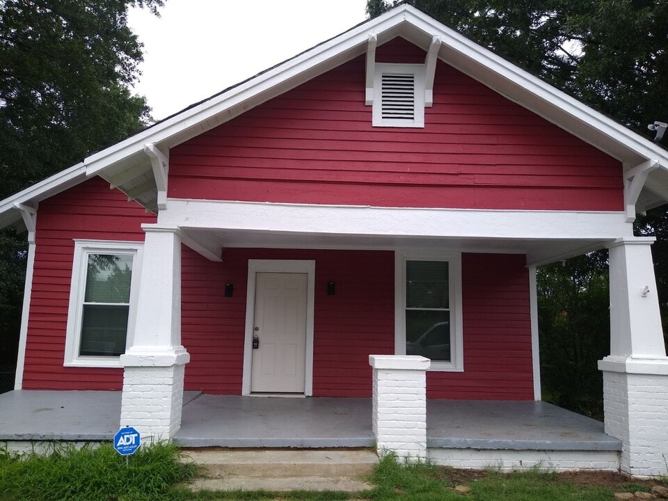 120 E Walnut Ave in Gastonia, NC - Building Photo