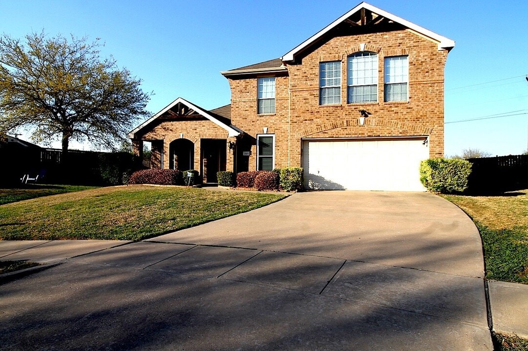 321 Carissa Ct in Mesquite, TX - Building Photo