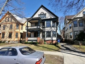 251 Sherman Ave in New Haven, CT - Building Photo