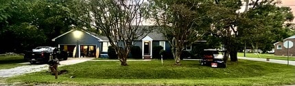 3801 Seaford Rd, Unit Unit A in Seaford, VA - Building Photo - Building Photo