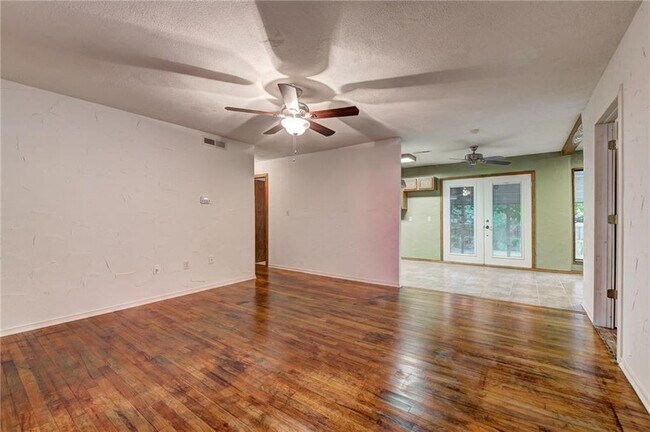2301 Queensbury Rd in Moore, OK - Building Photo - Building Photo