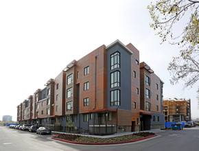 Laurel Grove Apartments in San Jose, CA - Building Photo - Building Photo