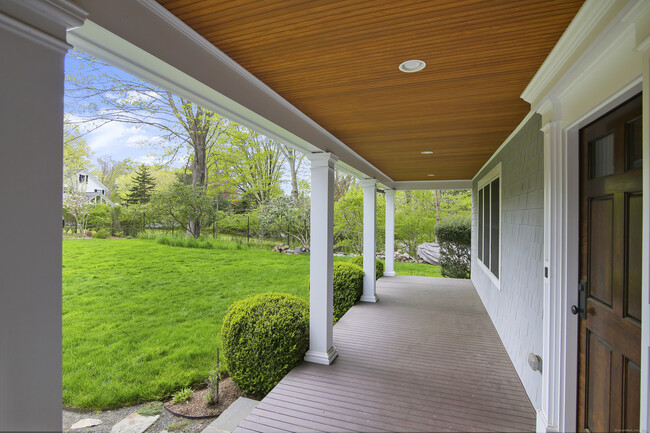 14 Winslow Ln in Westport, CT - Building Photo - Building Photo