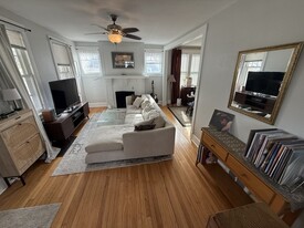 2016 Linn Blvd SE in Cedar Rapids, IA - Building Photo