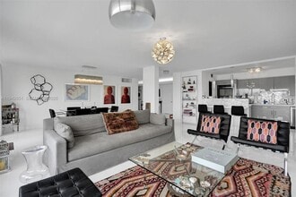 286 Bal Bay Dr in Bal Harbour, FL - Building Photo - Building Photo