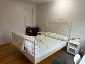 67-76 Dartmouth St in Queens, NY - Building Photo - Building Photo