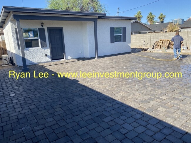 property at 1142 E Pierce St