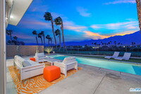 939 Bernardi Ln in Palm Springs, CA - Foto de edificio - Building Photo