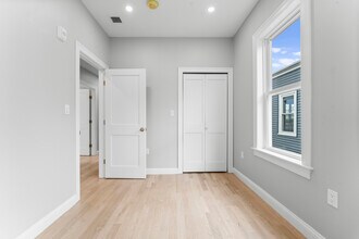 23 Dewolf St, Unit 2 in Boston, MA - Building Photo - Building Photo