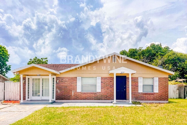 property at 2412 Alden Trace Blvd W