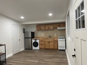 38947 Yucca Tree St, Unit Guest House in Palmdale, CA - Building Photo - Building Photo